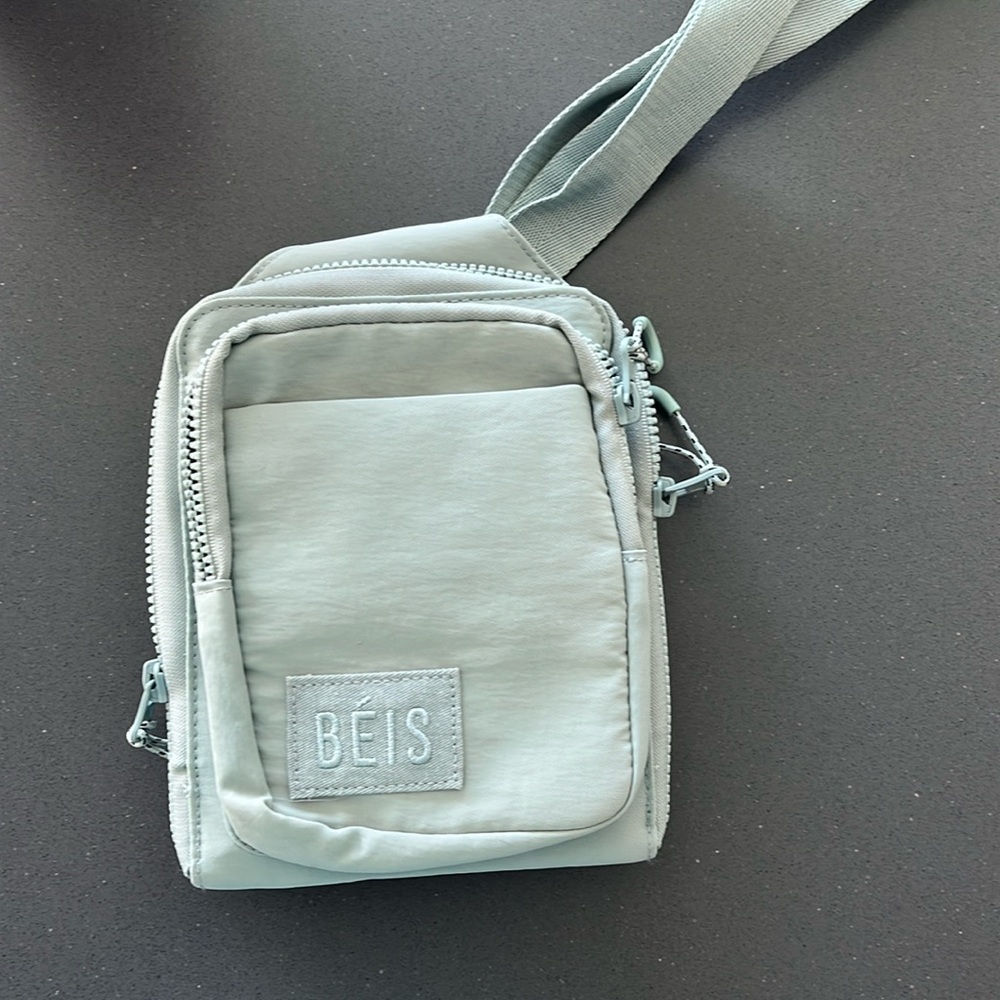 BEIS Sport Sling